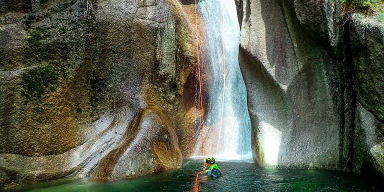canyoning toscana -toscana adventure team