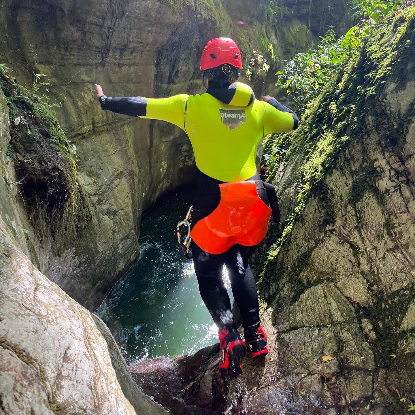 Rio Selvano (i Pili) 7 Canyoning toscana CANYONING_ CANYONINGTOSCANA_ CANYONING TOSCANA_ TOSCANA _CANYONING IN TUSCANY