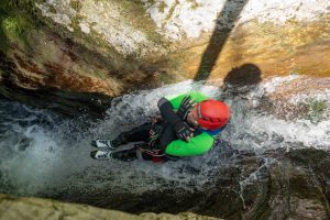 Come prenotare un’esperienza di canyoning 3 dove fare canyoning in toscana, canyoning toscana