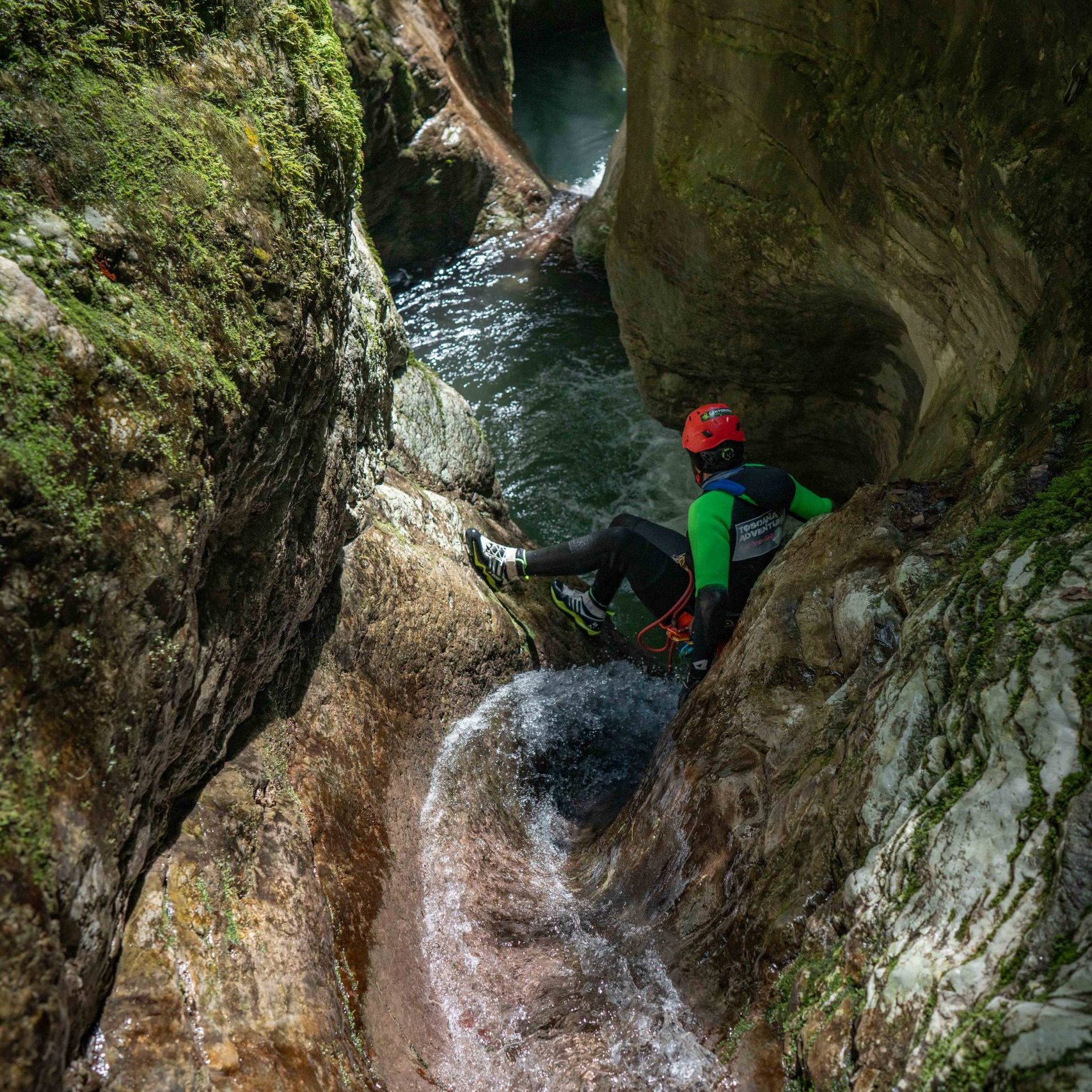 Rio Selvano (i Pili) 23 dove fare canyoning in toscana, canyoning toscana CANYONIN, CHE COS'è IL CANYONING?, DOVE FARE CANYONING IN TOSCANA