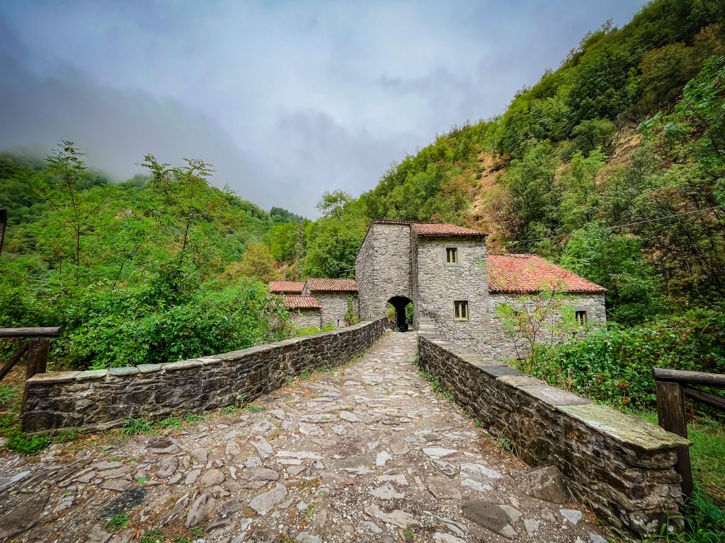 RIO SELVANO CANYONING RIO SELVANO CANYONING_dove fare canyoning in toscana_canyoning_canyoning in toscana_canyoning toscana_ canyoning_canyoning Lucca _canyoning Firenze