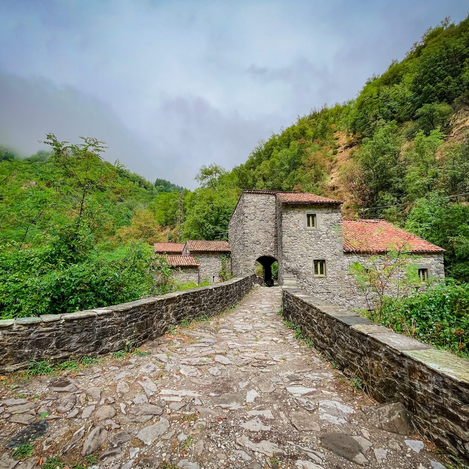 RIO SELVANO CANYONING_dove fare canyoning in toscana_canyoning_canyoning in toscana_canyoning toscana_ canyoning_canyoning Lucca _canyoning Firenze