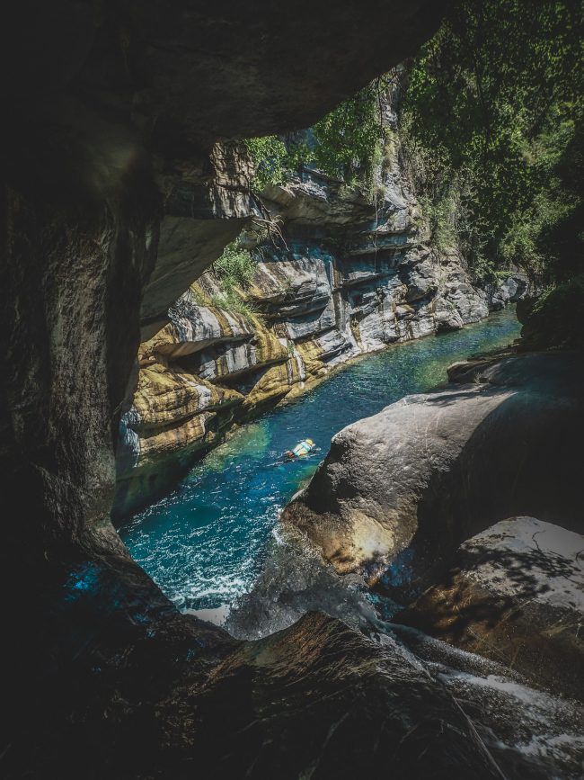 canyoning toscana -toscana adventure team
