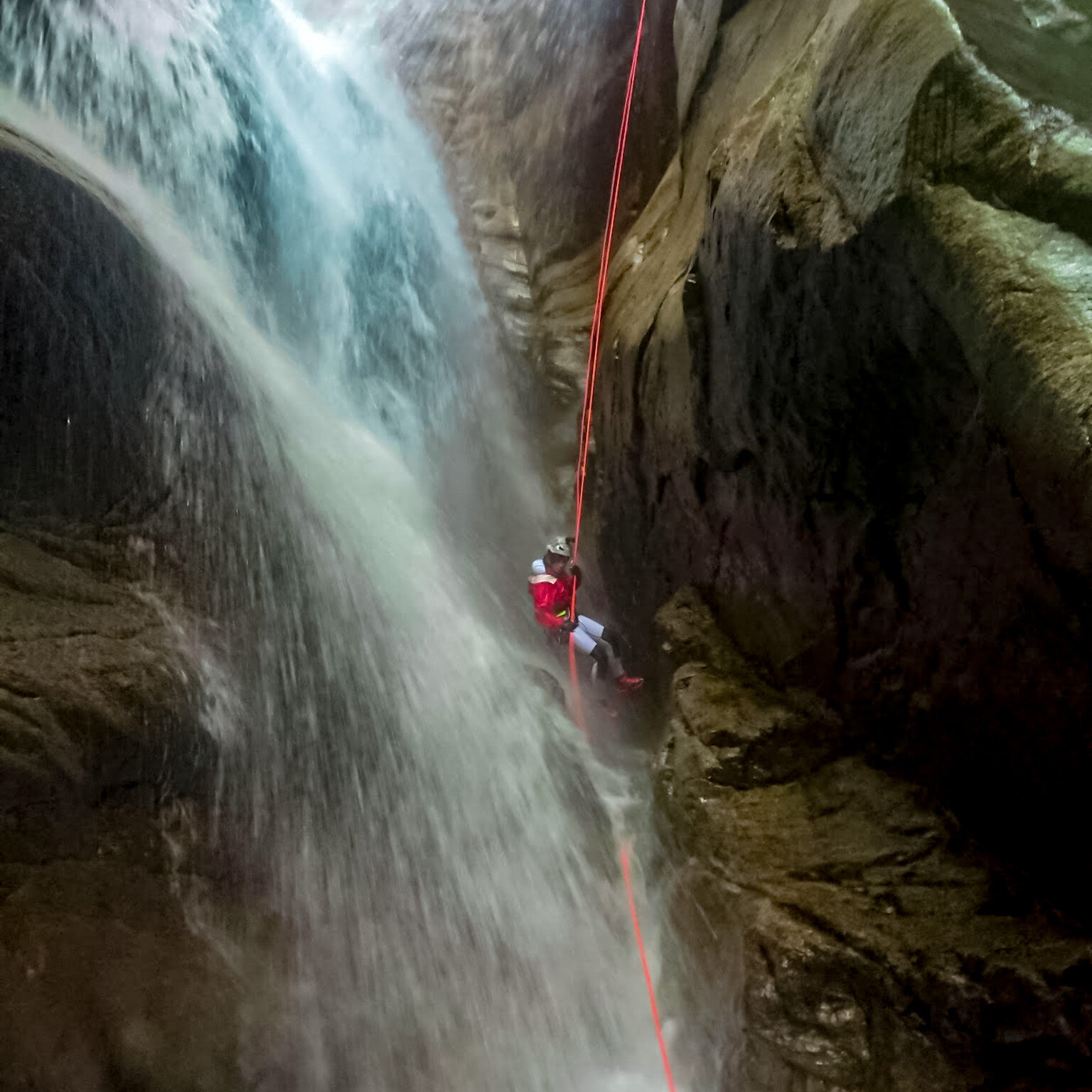 Canyoning Toscana_ toscana Canyoning_ toscana Adventure