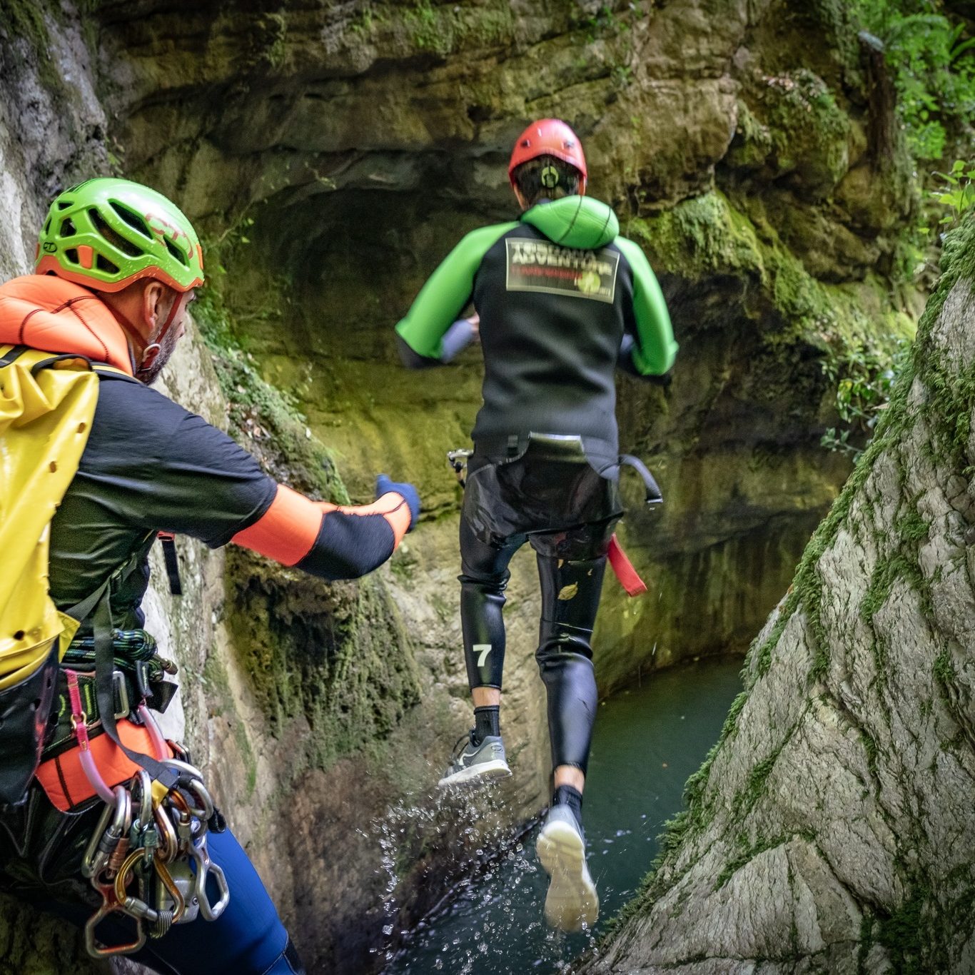 Rafting Toscana 5 Canyoning Toscana _RAFTING TOSCANA _ toscana Canyoning_ toscana Adventure__ canyoning cosa sapere_ dove fare canyoning in toscana _ canyoning Lucca _canyoning