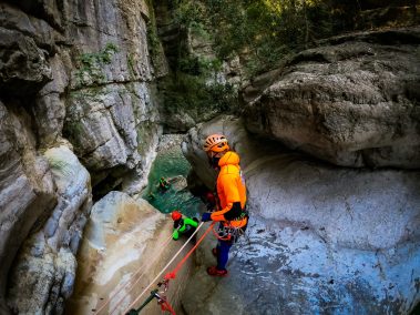 canyoning toscana _RAFTING TOSCANA _ canyoning Lucca _canyoning