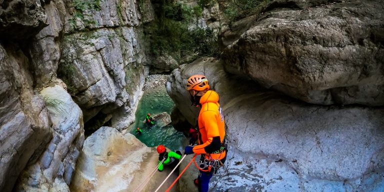 canyoning toscana _RAFTING TOSCANA _ canyoning Lucca _canyoning