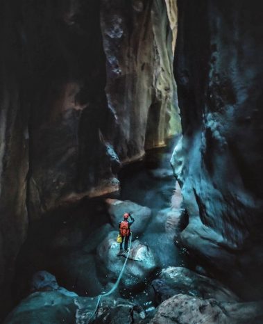 Maiorca Canyoning trip 8 canyoning toscana _ canyoning Lucca_RAFTING TOSCANA _canyoning
