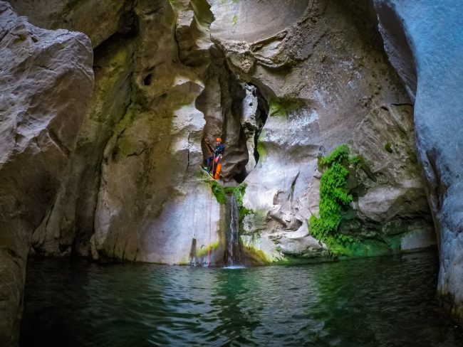 Sardegna canyoning trip, canyoning toscana _ canyoning Lucca_RAFTING TOSCANA _canyoning