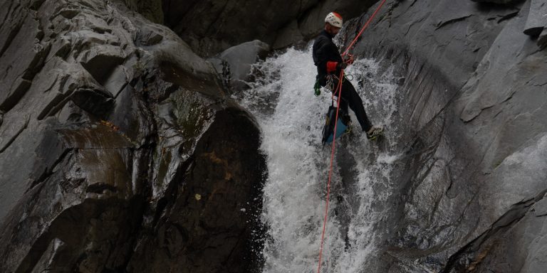 Tateam Benvenuti nell'avventura piu' bella della vostra vita Canyoning courses