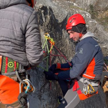 CORSO BASE DI CANYONING TOSCANA CORSO DI INTRODUZIONE AL CANYONING