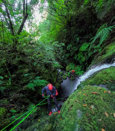 MADEIRA CANYONING TRIP CORSO DI INTRODUZIONE AL CANYONING