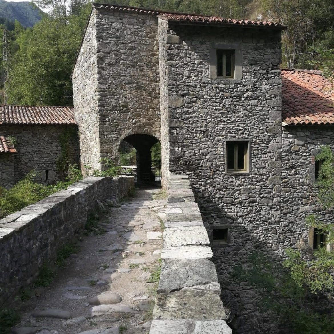 CANYONING CENTRE_canyoning_canyoning in toscana_canyoning toscana_ canyoning_canyoning Lucca _canyoning Firenze