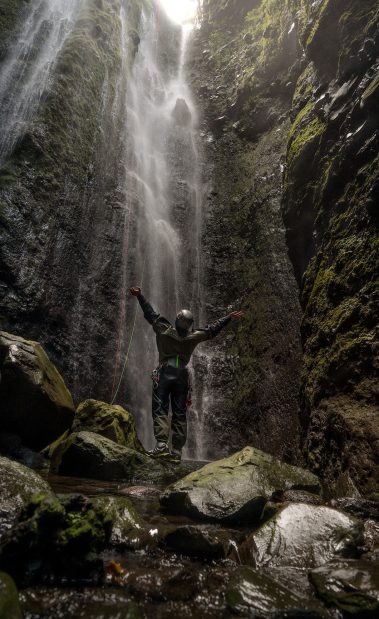 madeira canyoning trip_canyoning_canyoning in toscana_canyoning toscana_ canyoning_canyoning Lucca _canyoning Firenze AVANZATO DI CANYONING IN TOSCANA