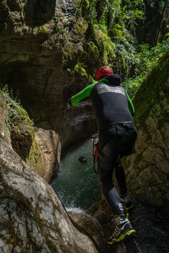 JUMP? 4 TIPS FOR A PERFECT JUMP 1 the canyon dive
