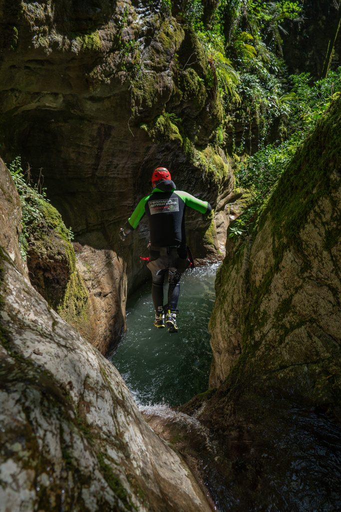 JUMP? 4 TIPS FOR A PERFECT JUMP 3 Tateam Benvenuti nell'avventura piu' bella della vostra vita JUMP? 4 TIPS FOR A PERFECT JUMP