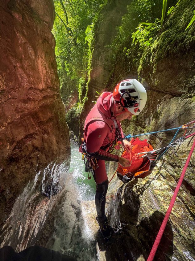 DOVE FARE CANYONING IN TOSCANA