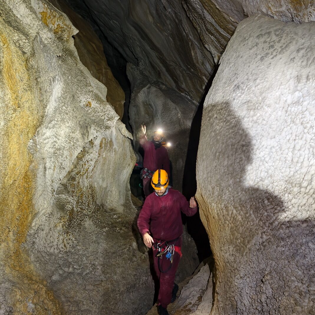 SPELEO EXPERIENCE - TRAVERSATA DEL CORCHIA TOSCANA