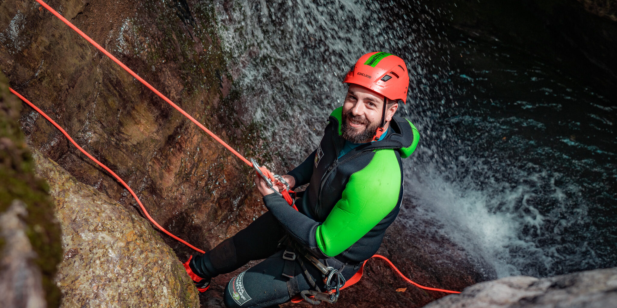 Canyoning per principianti in Toscana: guida completa per iniziare con Toscana Adventure Team, Canyoning per principianti guida completa per iniziare